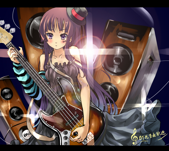 hikariz, akiyama mio, don't say "lazy", k-on!, striped, 00s, 1girl, bass guitar, black hair, blunt bangs, facepaint, female focus, gothic lolita, hat, hime cut, instrument, lolita fashion, long hair, mini hat, mini top hat, solo, speaker, top hat