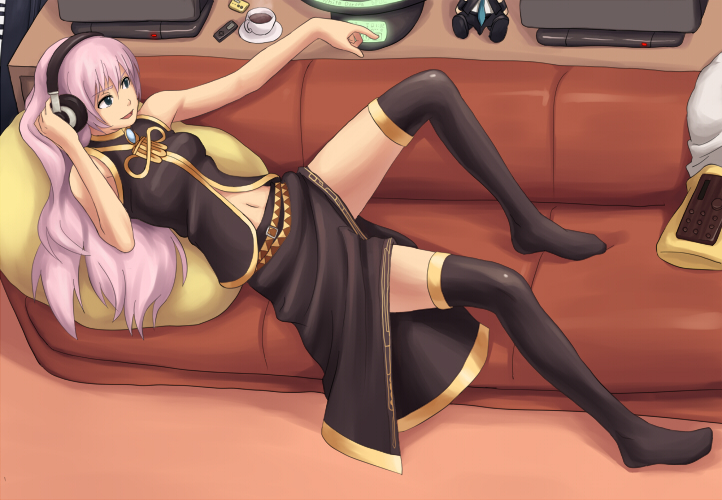maasan, megurine luka, vocaloid, bad id, bad pixiv id, headphones, navel, pink hair, solo, thighhighs
