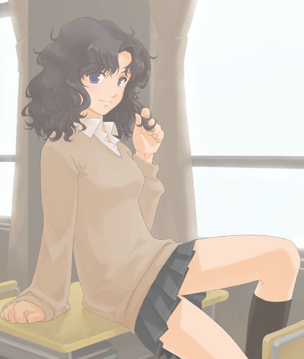 rosegray, tanamachi kaoru, amagami, bad id, bad pixiv id, black hair, blue eyes, curly hair, long sleeves, messy hair, miniskirt, pleated skirt, short hair, sitting, skirt, sleeves past wrists, smile, socks, sweater, wavy hair