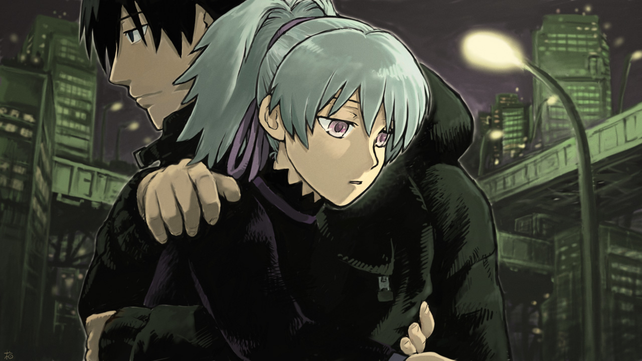 koumeya, hei (darker than black), yin (darker than black), darker than black, silver hair, 00s, 1boy, 1girl, black eyes, black hair, city, couple, hetero, hug, lamppost, night, ponytail, purple eyes