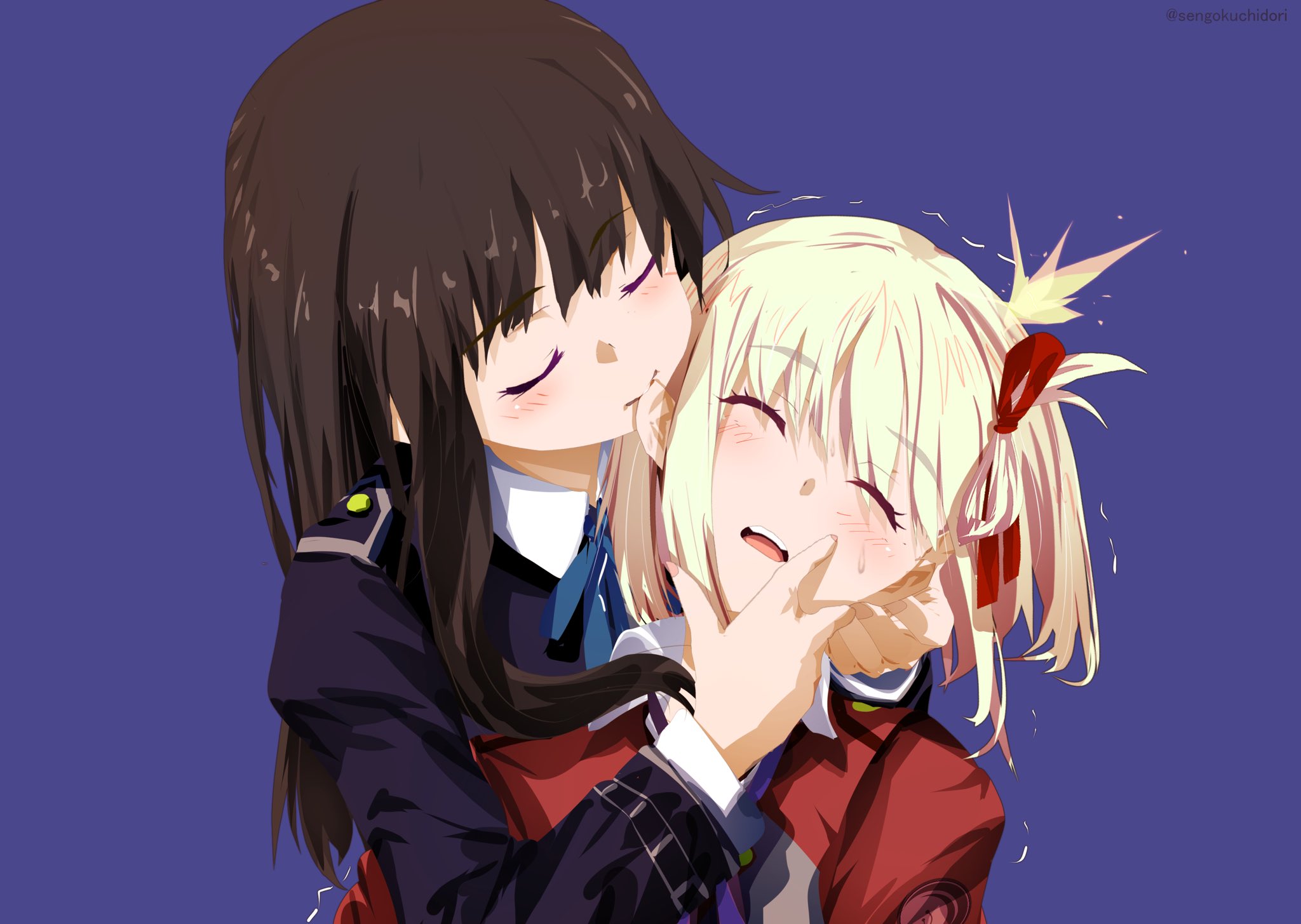 sengoku chidori, inoue takina, nishikigi chisato, lycoris recoil, biting ear, commentary, highres, 2girls, biting, blonde hair, blue background, blue dress, blue ribbon, blush, brown hair, closed eyes, dress, hair ribbon, hand on another's face, long hair, lycoris uniform, multiple girls, neck ribbon, one side up, red dress, red ribbon, ribbon, simple background, trembling, yuri