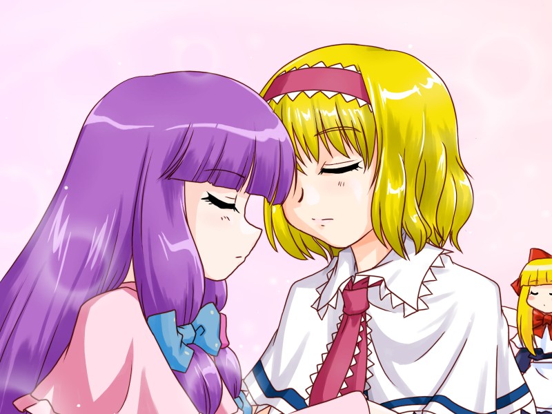 supon, alice margatroid, patchouli knowledge, shanghai doll, touhou, 3girls, blonde hair, capelet, closed eyes, doll, female focus, hairband, long hair, multiple girls, purple hair, short hair, upper body