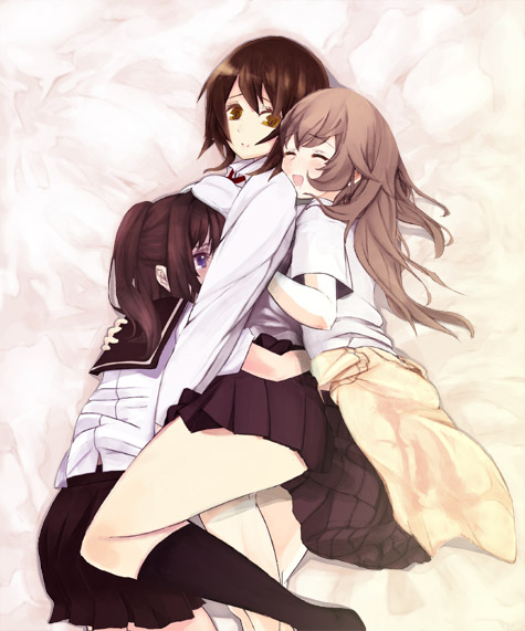 comrade stalin, original, bad id, bad pixiv id, 3girls, blush, brown eyes, brown hair, cuddling, girl sandwich, hug, hug from behind, legs, long hair, lying, multiple girls, sandwiched, school uniform, serafuku, short hair, skirt, smile, socks, yuri