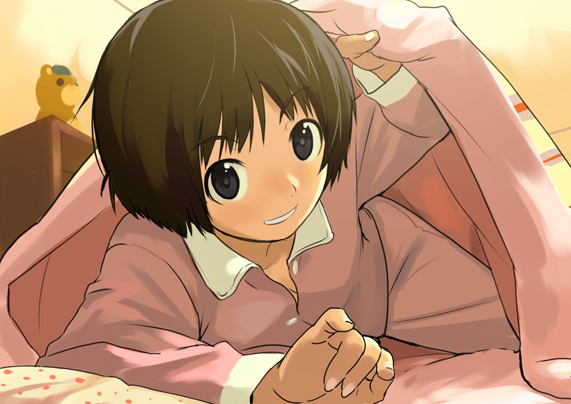watarai keiji, tachibana miya, amagami, 1girl, bed, black eyes, blush, brown hair, come hither, female focus, grin, looking at viewer, messy hair, pajamas, short hair, smile, solo, under covers