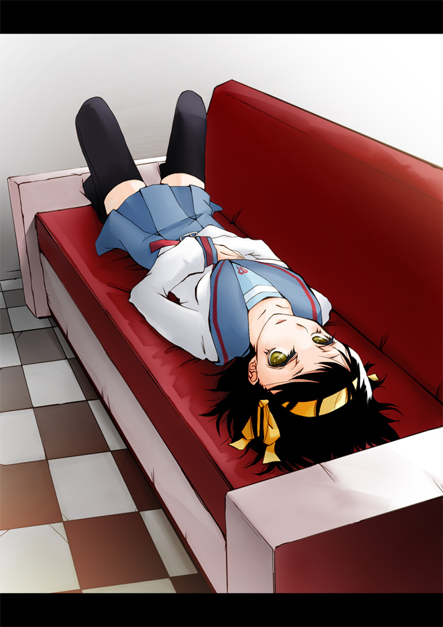 ushi (ushi manji), suzumiya haruhi, suzumiya haruhi no yuuutsu, bad id, bad pixiv id, 00s, bench, black hair, black thighhighs, green eyes, hair ornament, hairband, letterboxed, lying, miniskirt, on back, pleated skirt, ribbon, school uniform, serafuku, short hair, skirt, solo, thighhighs, yellow eyes, zettai ryouiki