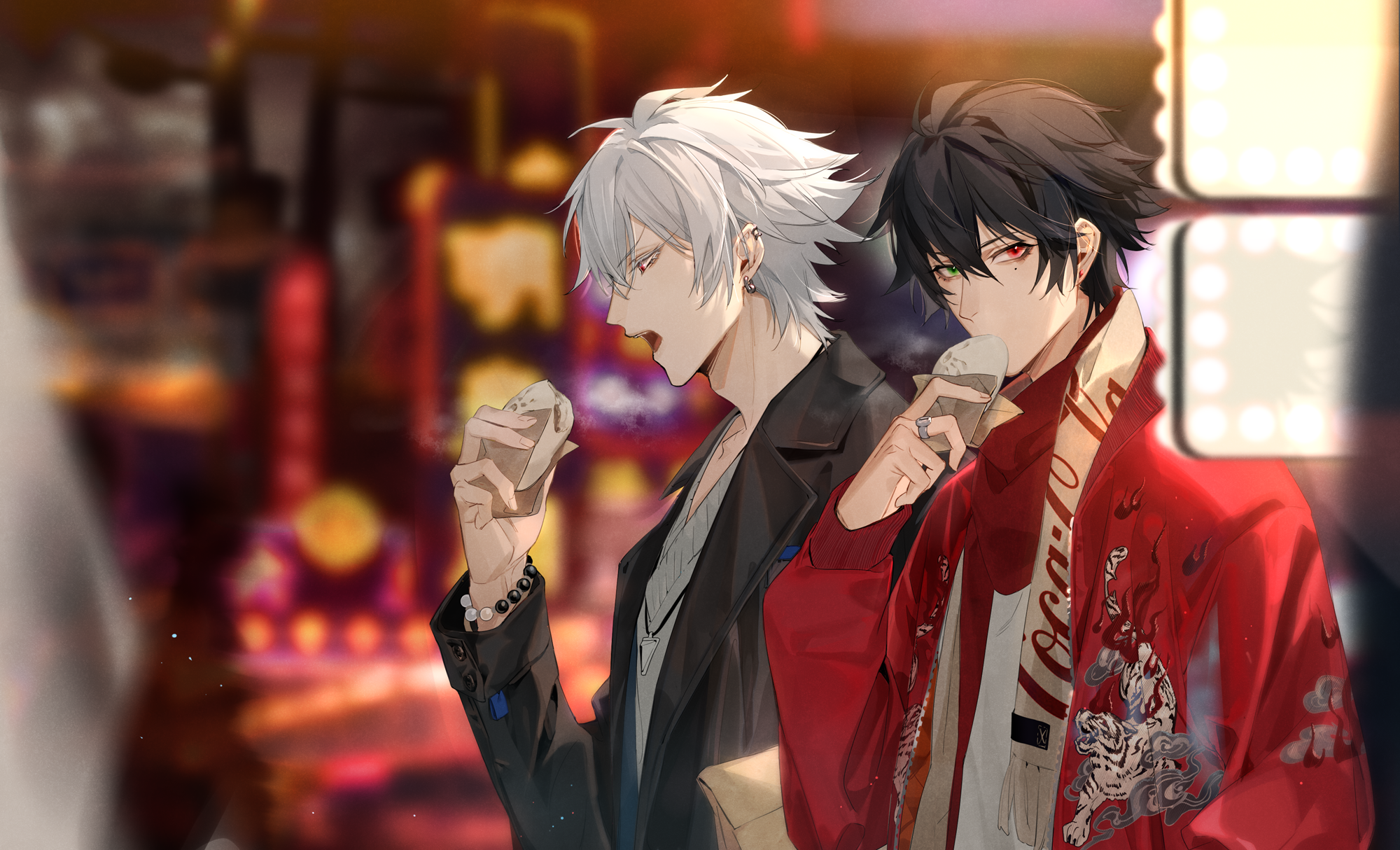 maosanmu, aohitsugi samatoki, yamada ichiro, hypnosis mic, chinese commentary, highres, 2boys, ahoge, antenna hair, bag, bead bracelet, beads, black hair, black jacket, black shirt, blurry, blurry background, bracelet, closed mouth, depth of field, ear piercing, earrings, eating, food, green eyes, grey sweater, hair between eyes, hand up, heterochromia, holding, holding food, jacket, jewelry, long sleeves, looking at viewer, male focus, mole, mole under eye, multiple boys, necklace, open clothes, open jacket, open mouth, outdoors, piercing, print jacket, profile, red eyes, red jacket, red scarf, ring, scarf, shirt, short hair, steam, steamed bun, sweater, upper body, white hair, white shirt, yaoi