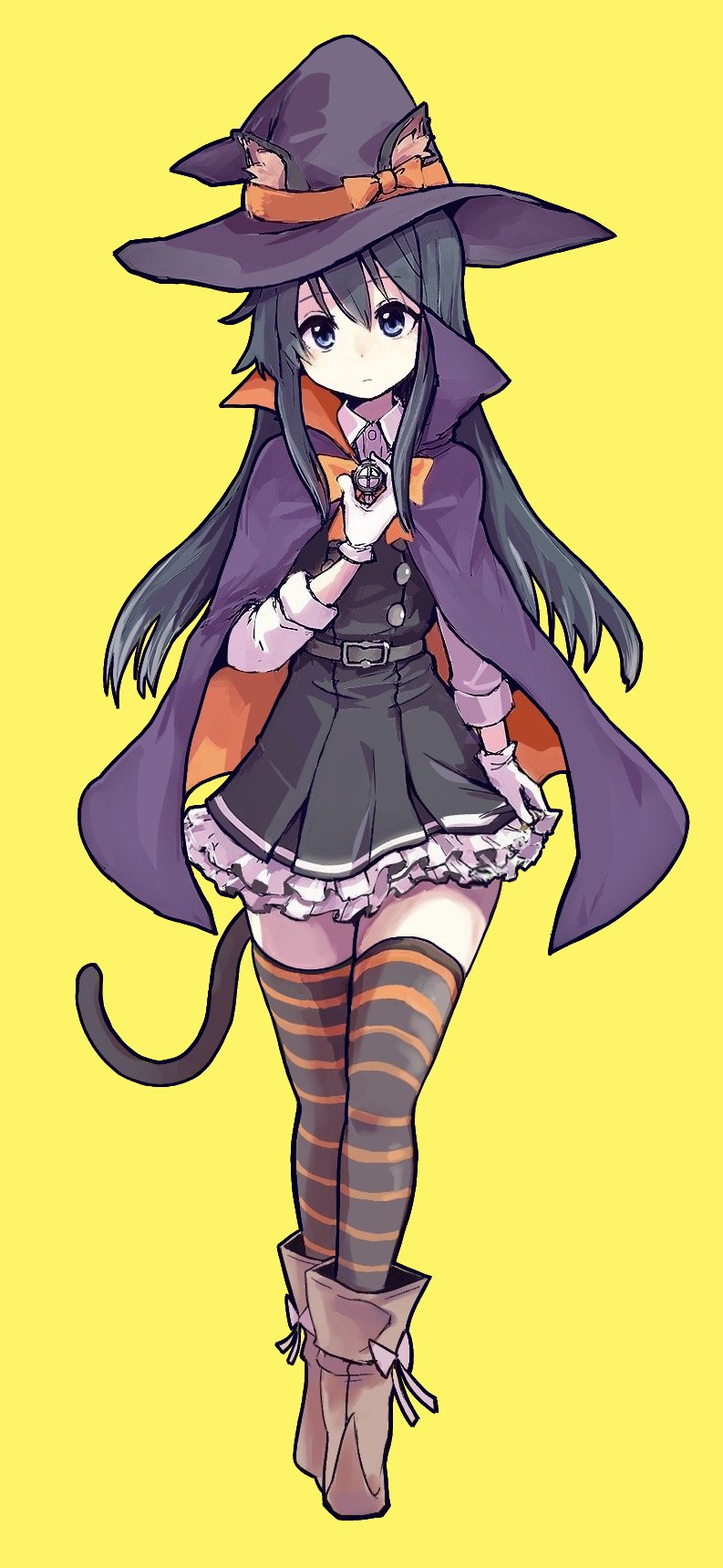 unagiman, asashio (halloween) (kancolle), asashio (kancolle), asashio kai ni (kancolle), kantai collection, highres, revision, 1girl, animal ears, black cape, black hair, blue eyes, bow, bowtie, cape, cat ears, cat girl, cat tail, dress, full body, gloves, halloween, halloween costume, hat, looking at viewer, multicolored cape, orange bow, orange bowtie, orange cape, orange cloak, orange thighhighs, pinafore dress, searchlight, simple background, sleeveless, sleeveless dress, striped clothes, striped thighhighs, tail, thighhighs, thighs, white gloves, witch, witch hat, yellow background