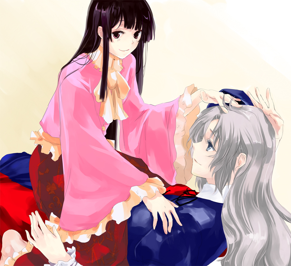 mosuke, houraisan kaguya, yagokoro eirin, touhou, silver hair, 2girls, black hair, female focus, hat, multiple girls