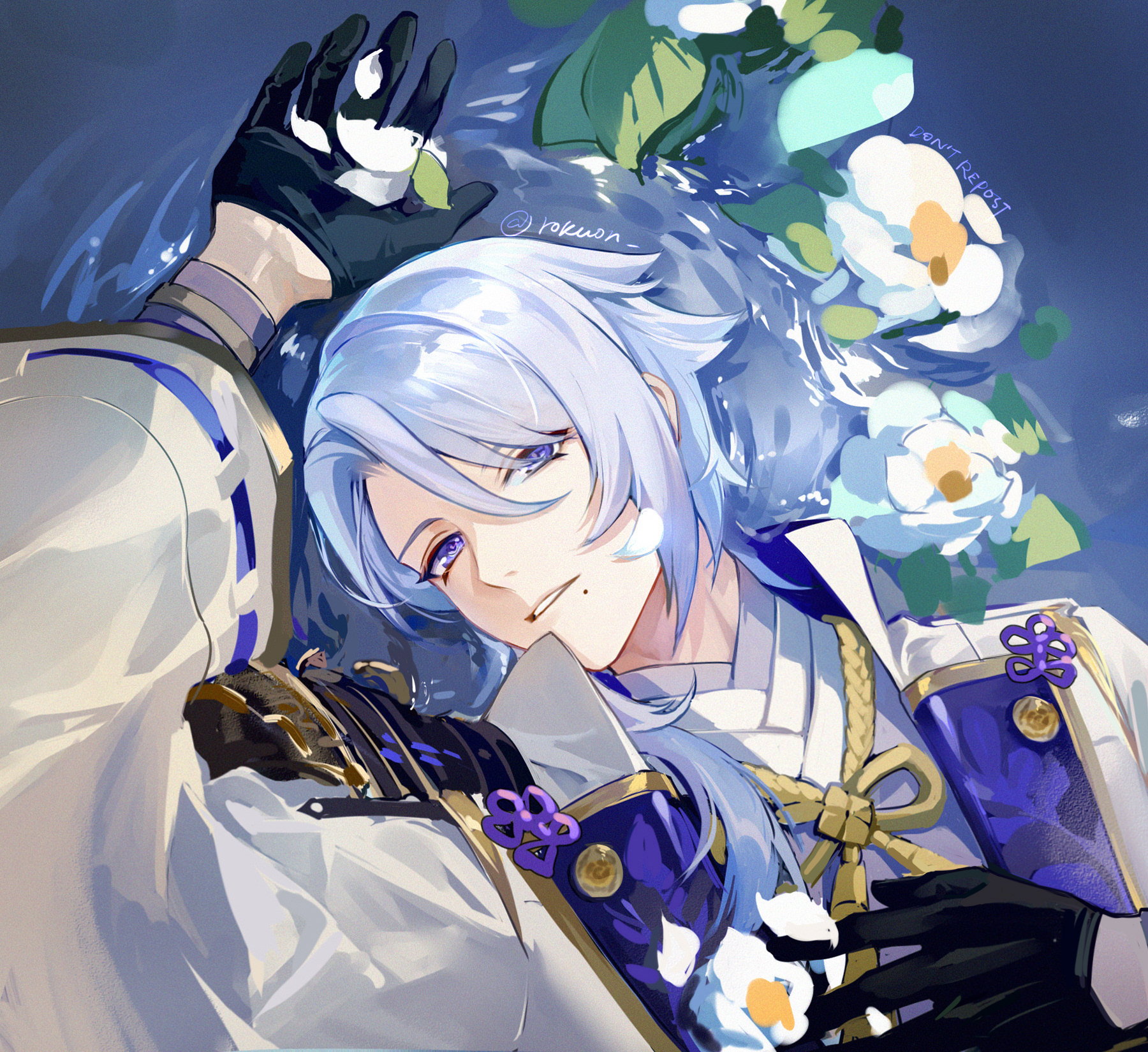 rokuon, kamisato ayato, genshin impact, chinese commentary, commentary request, highres, 1boy, agemaki knot, arm above head, arm up, armor, asymmetrical armor, asymmetrical hair, black armor, black gloves, blue hair, chinese knot, coat, colored lapels, flower, gloves, gold trim, hair between eyes, hair over shoulder, half gloves, hand on own chest, japanese armor, lapels, long sleeves, looking at viewer, lying, lying on water, male focus, medium hair, mole, mole under mouth, on back, open clothes, open coat, parted bangs, parted lips, petal on face, petals, popped collar, purple eyes, purple shirt, ribbon-trimmed sleeves, ribbon trim, shirt, shoulder armor, single sode, sode, solo, twitter username, upper body, water, white coat, white flower, wide sleeves