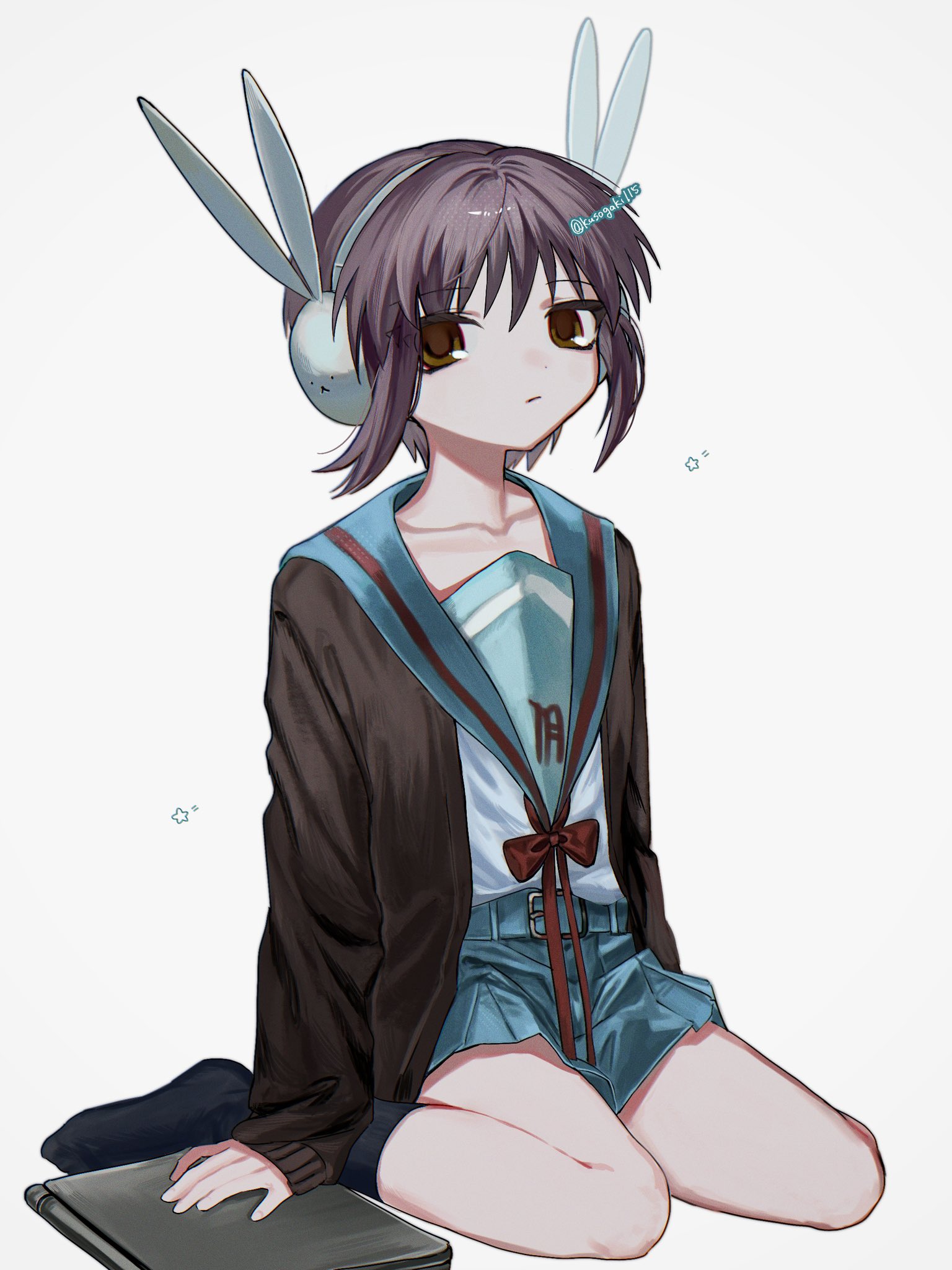 kusogaki115, nagato yuki, suzumiya haruhi no yuuutsu, commentary request, highres, 1girl, black socks, blue sailor collar, brown cardigan, brown eyes, bunny headphones, cardigan, closed mouth, collarbone, expressionless, headphones, kita high school uniform, kneehighs, long sleeves, open cardigan, open clothes, purple hair, red ribbon, ribbon, sailor collar, school uniform, serafuku, short hair, simple background, socks, solo, thighs, white background, winter uniform
