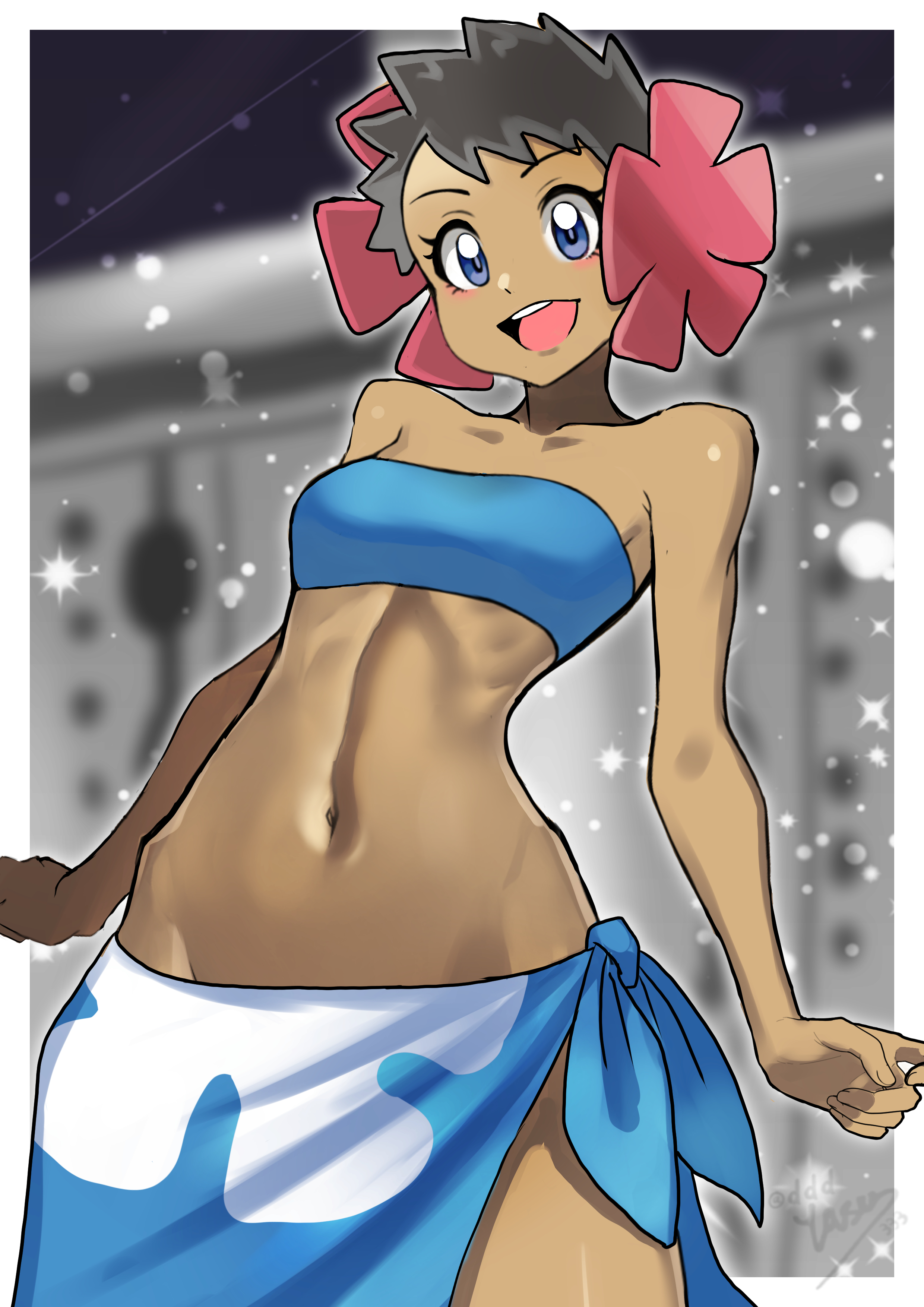 yasu suupatenin, phoebe (pokemon), nintendo, pokemon, pokemon oras, absurdres, commentary request, highres, 1girl, bandeau, blue bandeau, blue eyes, blue sarong, blurry, blurry background, blush, border, brown hair, curvy, dark-skinned female, dark skin, eyelashes, flower, hair flower, hair ornament, looking at viewer, midriff, navel, open mouth, sarong, short hair, smile, solo, teeth, upper teeth only, very short hair, white border, wide hips
