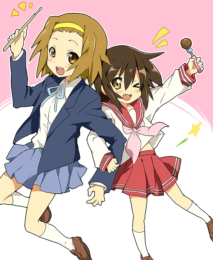 maruki (punchiki), kusakabe misao, tainaka ritsu, k-on!, lucky star, bad id, bad pixiv id, > <, 00s, 2girls, brown eyes, brown hair, closed eyes, crossover, drumsticks, fang, food, fork, hairband, kneehighs, loafers, meatball, multiple girls, one eye closed, open mouth, round teeth, school uniform, serafuku, shoes, short hair, socks, teeth, tomboy, white socks, wink