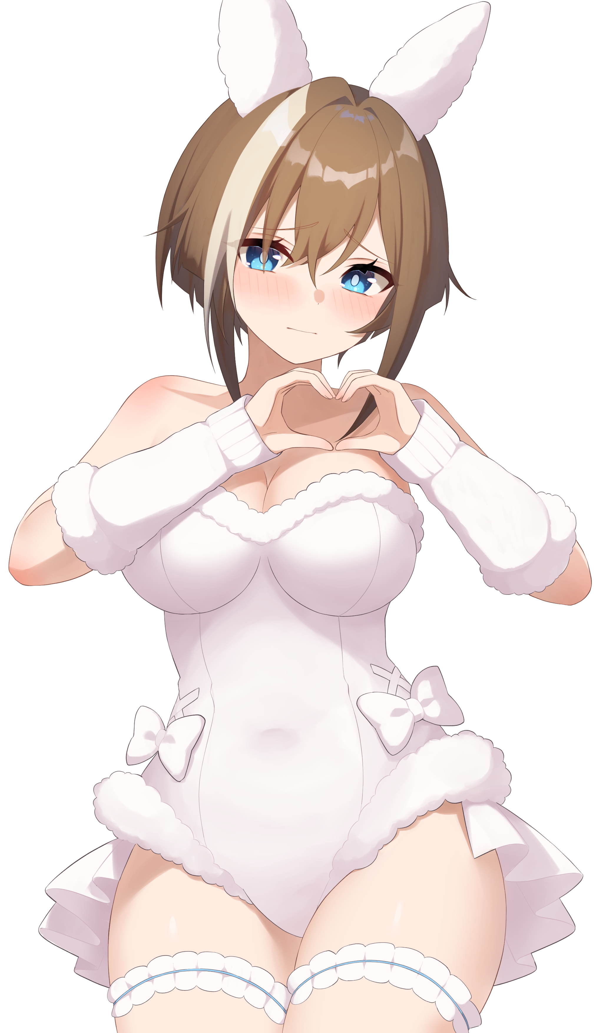 astroglia cyte, cheval grand (umamusume), umamusume, absurdres, commentary request, highres, 1girl, alternate costume, animal ears, blue eyes, blush, bow, breasts, brown hair, cleavage, closed mouth, covered navel, cowboy shot, ear covers, hair between eyes, hair intakes, horse ears, horse girl, large breasts, leotard, looking at viewer, multicolored hair, short hair, short hair with long locks, sidelocks, simple background, solo, streaked hair, tail, thigh strap, thighs, white arm warmers, white background, white bow, white leotard, white streaks