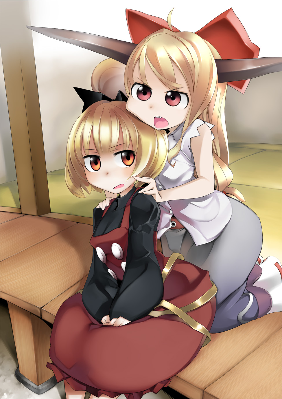 topo (bacchustab), topo bevitore, topo tsuzuki, ibuki suika, kurodani yamame, touhou, bad id, bad pixiv id, highres, 2girls, blonde hair, bow, female focus, hair bow, horns, long hair, multiple girls, red eyes