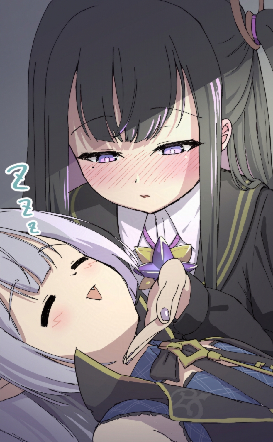 fortefalse, chitose (stella sora), female tyrant (stella sora), tyrant (stella sora), stella sora, highres, 2girls, ahoge, black hair, black sailor collar, black serafuku, black shirt, blue hairband, blush, colored inner hair, dress, fang, grey hair, hairband, long hair, mole, mole under eye, multicolored hair, multiple girls, open mouth, pointy ears, purple eyes, purple hair, sailor collar, school uniform, serafuku, shirt, simple background, sleeping, sleeveless, sleeveless dress, smile, triangle mouth, very long hair, yuri
