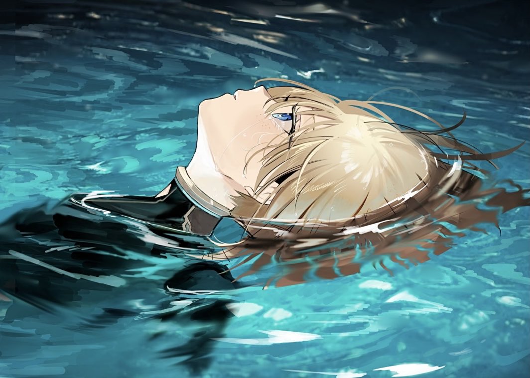 yoko (nz g), freminet (genshin impact), genshin impact, 1boy, bishounen, black shirt, black wetsuit, blonde hair, blue eyes, bodysuit, diving suit, from side, hair between eyes, looking up, male focus, open mouth, parted lips, partially submerged, shirt, short hair, solo, swimming, upper body, water, wetsuit