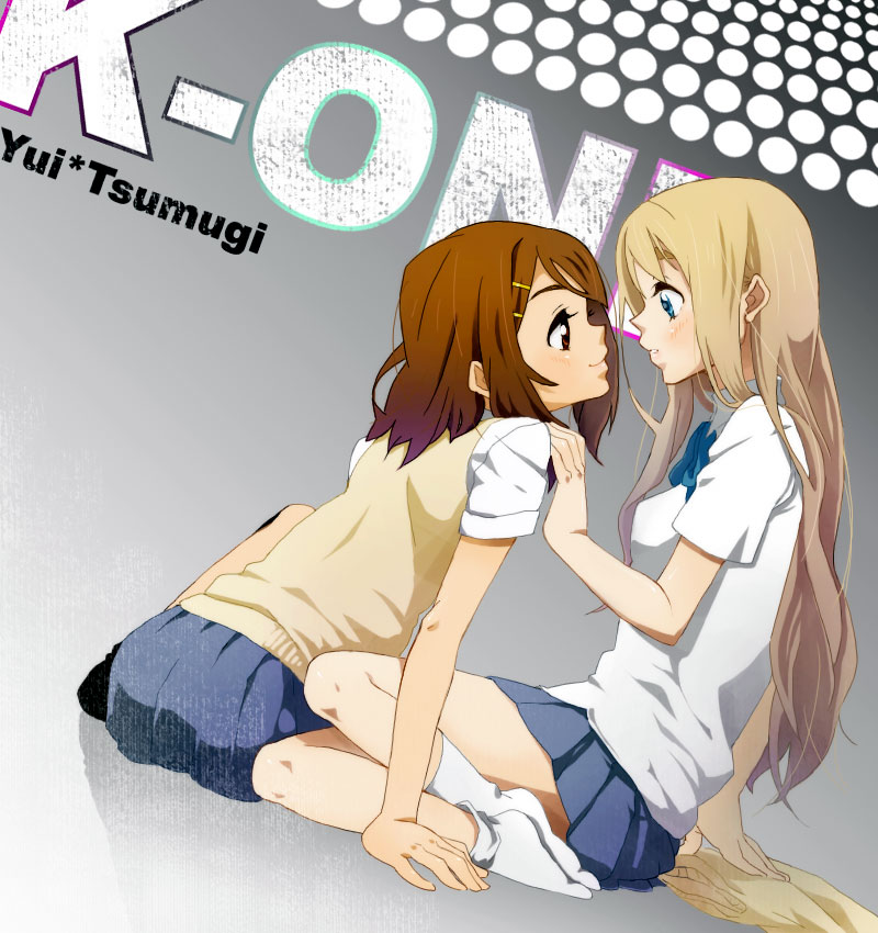 kurage (huwahuwaru n), hirasawa yui, kotobuki tsumugi, k-on!, bad id, bad pixiv id, 00s, 2girls, blonde hair, blue eyes, brown eyes, brown hair, eye contact, long hair, looking at another, multiple girls, school uniform, short hair, yuri