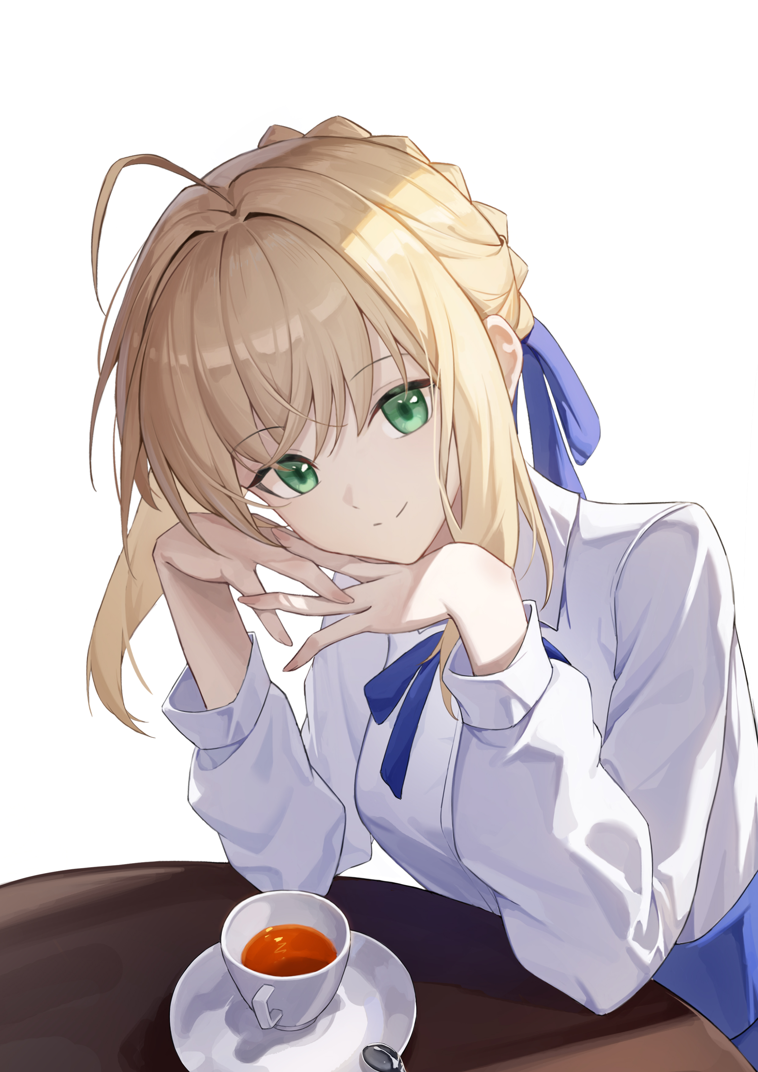 dai mao xuan yi, artoria pendragon (fate), saber (fate), fate/stay night, fate (series), absurdres, commentary, highres, 1girl, ahoge, blonde hair, blue ribbon, blue skirt, braid, closed mouth, cup, green eyes, hair ribbon, head tilt, long sleeves, looking at viewer, neck ribbon, plate, ribbon, shirt, short hair, sidelocks, simple background, skirt, smile, solo, spoon, table, teacup, white background, white shirt