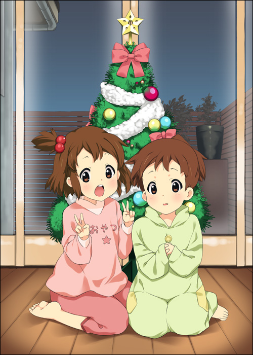 mizuki makoto, hirasawa ui, hirasawa yui, k-on!, 00s, 2girls, aged down, barefoot, brown hair, child, christmas, christmas tree, hair bobbles, hair ornament, multiple girls, short hair, siblings, side ponytail, sisters, v