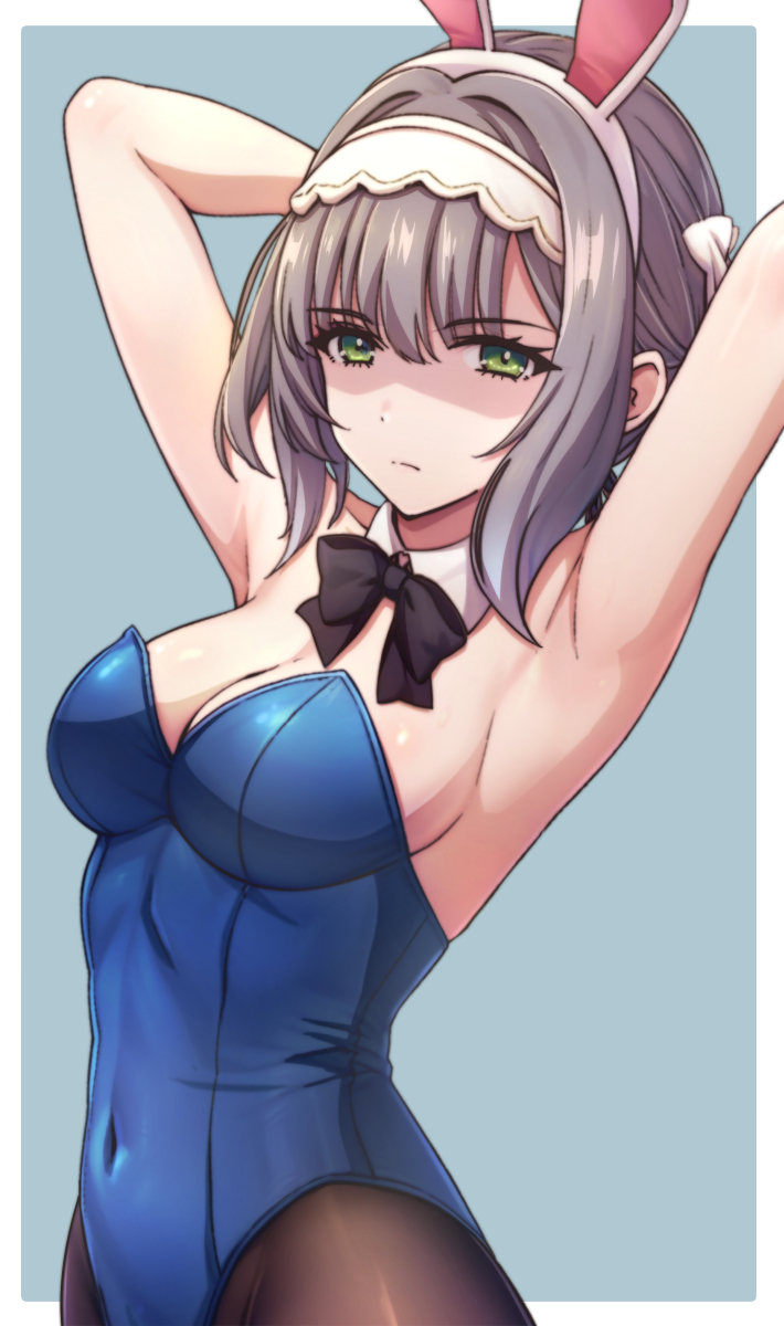 ryusei2u, hiwatari kanae, gakuen idolmaster, idolmaster, highres, 1girl, animal ear hairband, animal ears, armpits, black bow, black bowtie, black pantyhose, blue background, blue leotard, bow, bowtie, breasts, cleavage, covered navel, detached collar, fake animal ears, green eyes, grey hair, hairband, highleg, highleg leotard, leotard, medium breasts, pantyhose, playboy bunny, presenting armpit, rabbit ears, short hair, solo, strapless, strapless leotard, two-tone background, white hairband