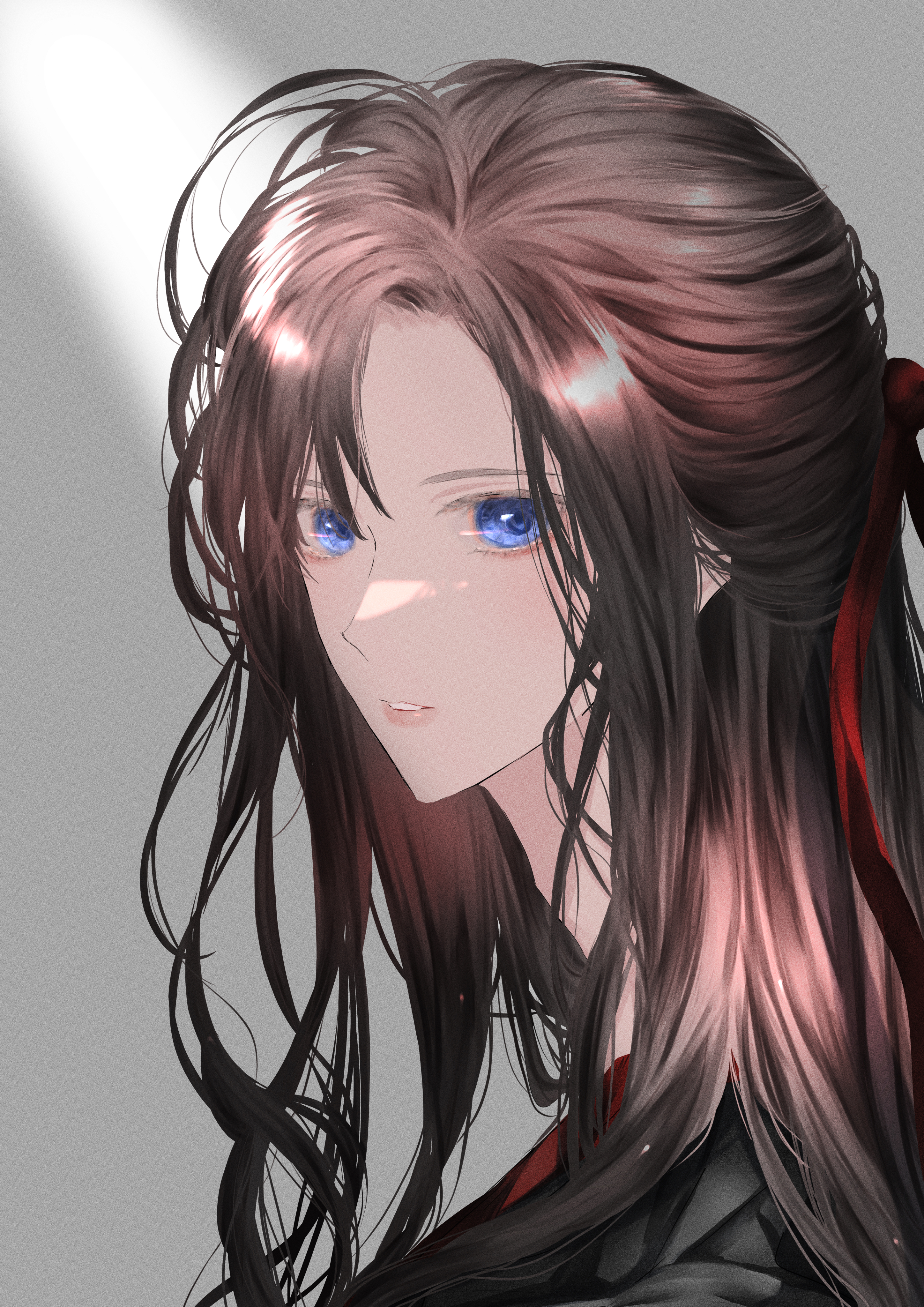 naruse (kmk648), wei wuxian, wei wuxian (yiling laozu), modao zushi, absurdres, highres, 1boy, ahoge, androgynous, black hair, black hanfu, blue eyes, brown hair, chinese clothes, eyelashes, from side, grey background, hair down, hair ribbon, half updo, hanfu, light rays, lips, long hair, looking at viewer, male focus, official alternate hairstyle, parted bangs, parted lips, portrait, red ribbon, ribbon, sidelocks, simple background, solo, sunlight, upper body