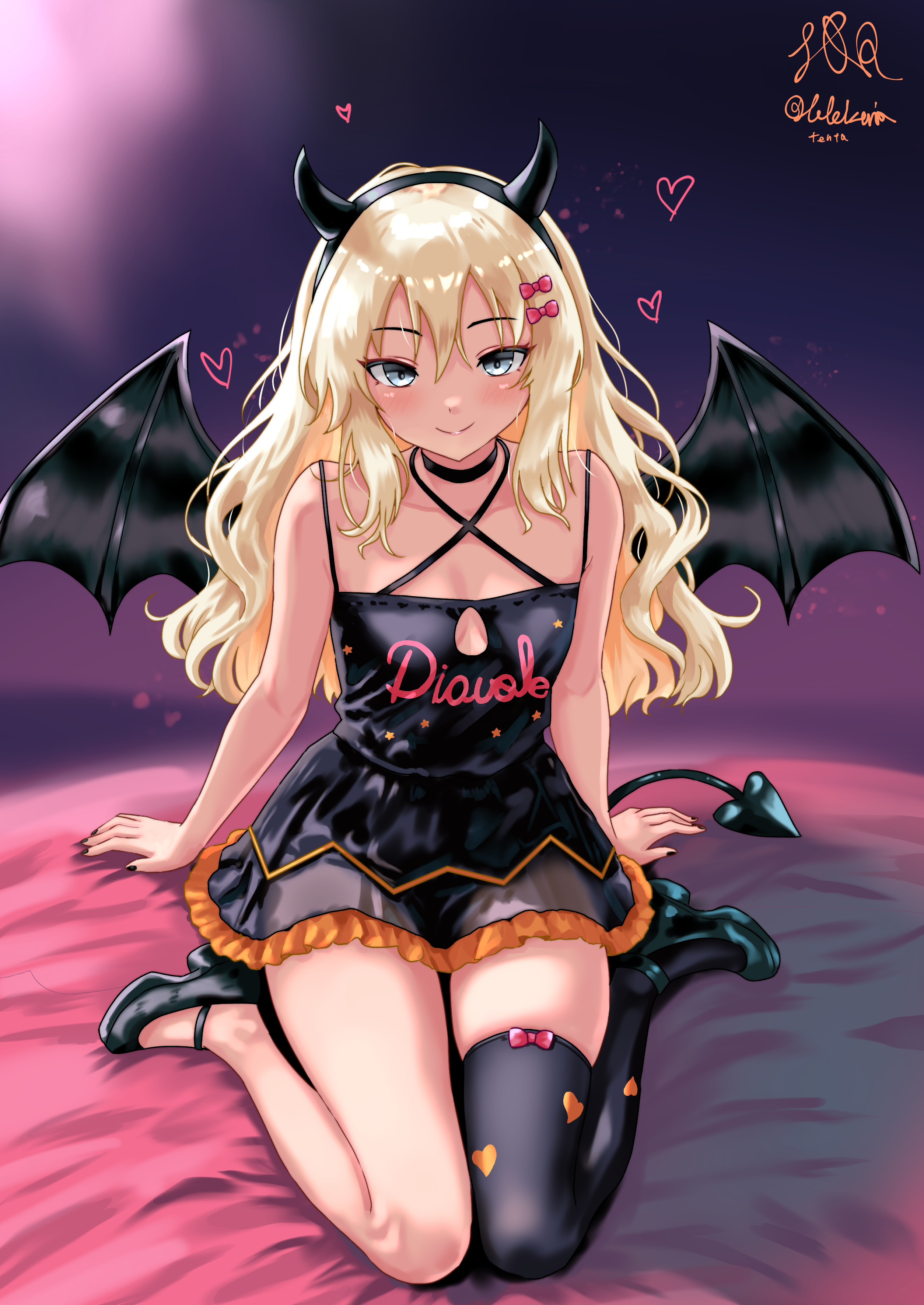 shirokuni ochiho, grecale (halloween) (kancolle), grecale (kancolle), kantai collection, absurdres, commentary, highres, 1girl, black camisole, black hairband, black thighhighs, blonde hair, blue eyes, bow, breasts, camisole, clothes writing, demon horns, demon tail, demon wings, fake horns, fake tail, fake wings, hair between eyes, hair bow, hairband, halloween costume, heart, horns, italian text, long hair, official alternate costume, single thighhigh, small breasts, smile, tail, thighhighs, wings