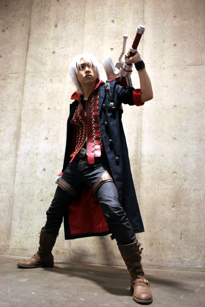 nero (devil may cry), red queen, capcom, devil may cry (series), photo (medium), cosplay, jacker, sword, weapon, white hair