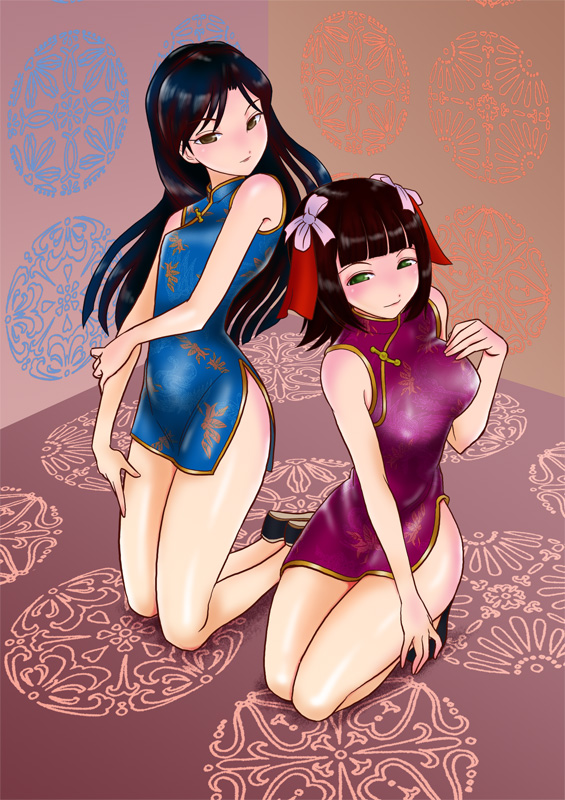 kabaya kousuke, amami haruka, kisaragi chihaya, idolmaster, idolmaster (classic), 00s, bare shoulders, black hair, bow, brown eyes, brown hair, china dress, chinese clothes, dress, green eyes, hair bow, kneeling, long hair, short hair, side slit
