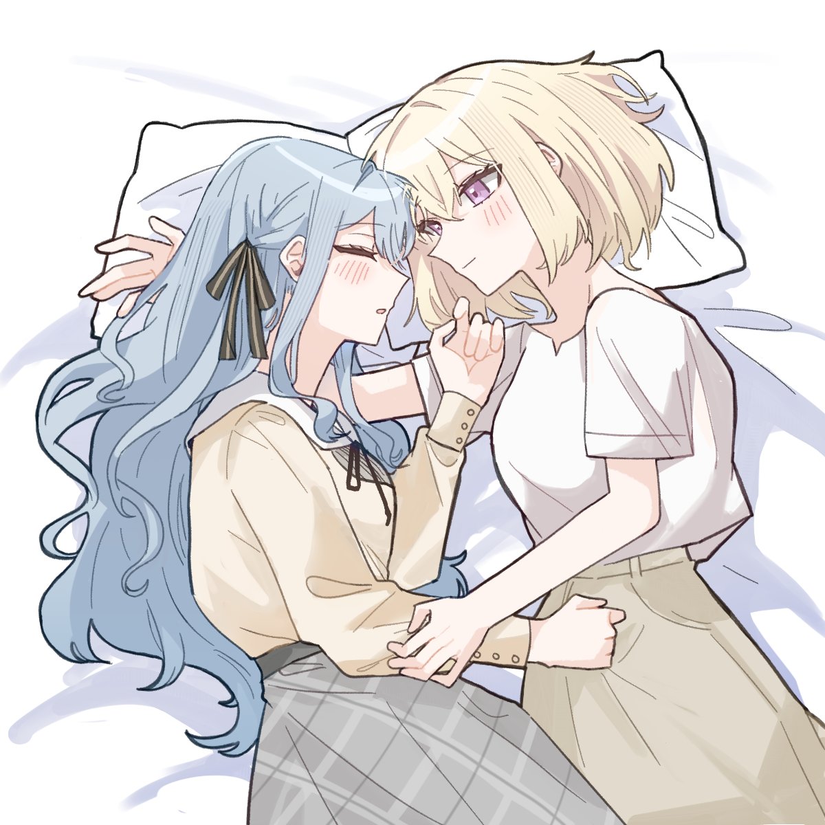 at 09098, misumi uika, togawa sakiko, bang dream!, bang dream! it's mygo!!!!!, commentary request, highres, korean commentary, 2girls, black ribbon, blonde hair, blue hair, brown skirt, closed mouth, grey skirt, hair between eyes, hair ribbon, long hair, looking at another, multiple girls, neck ribbon, pillow, purple eyes, ribbon, shirt, short hair, sidelocks, skirt, white shirt, yuri