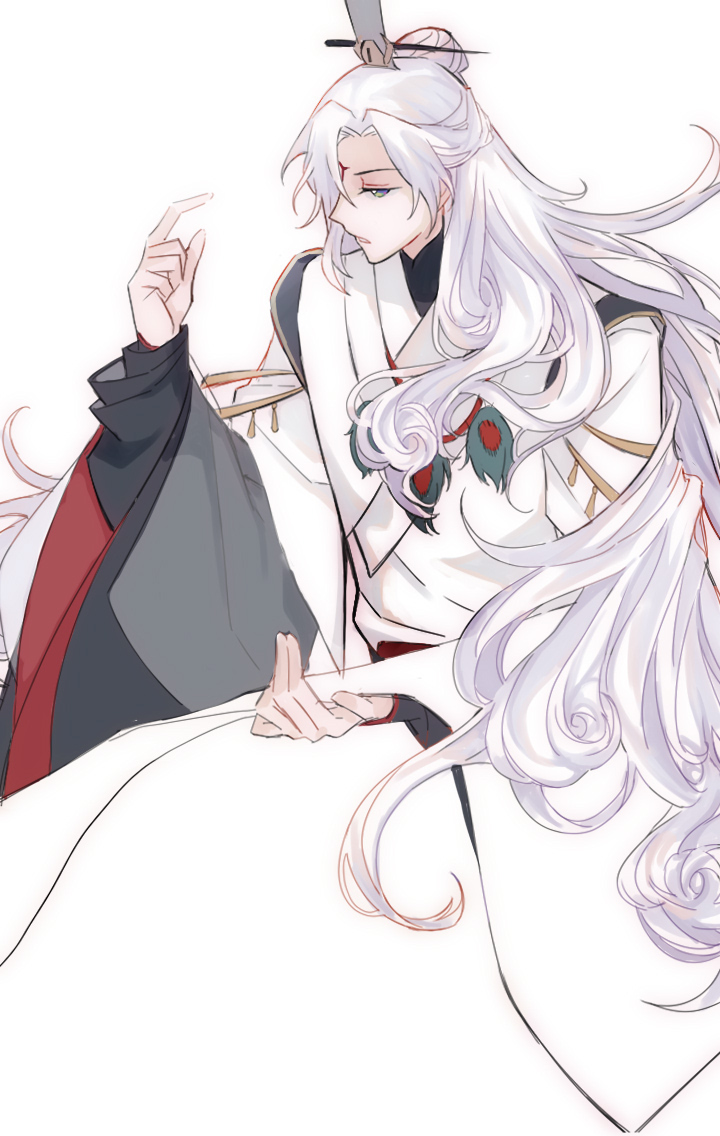 eight immortals (the tale of food), the tale of food, 1boy, black shirt, black sleeves, blending, chinese clothes, curly hair, curtained hair, facial mark, forehead mark, frown, green eyes, hair bun, half-closed eyes, hand up, hanfu, holding, holding scroll, index finger raised, jitome, long hair, long sleeves, male focus, mandarin collar, official alternate costume, parted bangs, parted lips, peacock feathers, profile, scroll, shirt, simple background, single hair bun, snniou, solo, topknot, very long hair, white background, white hair, white hanfu, xiao guan (headdress)