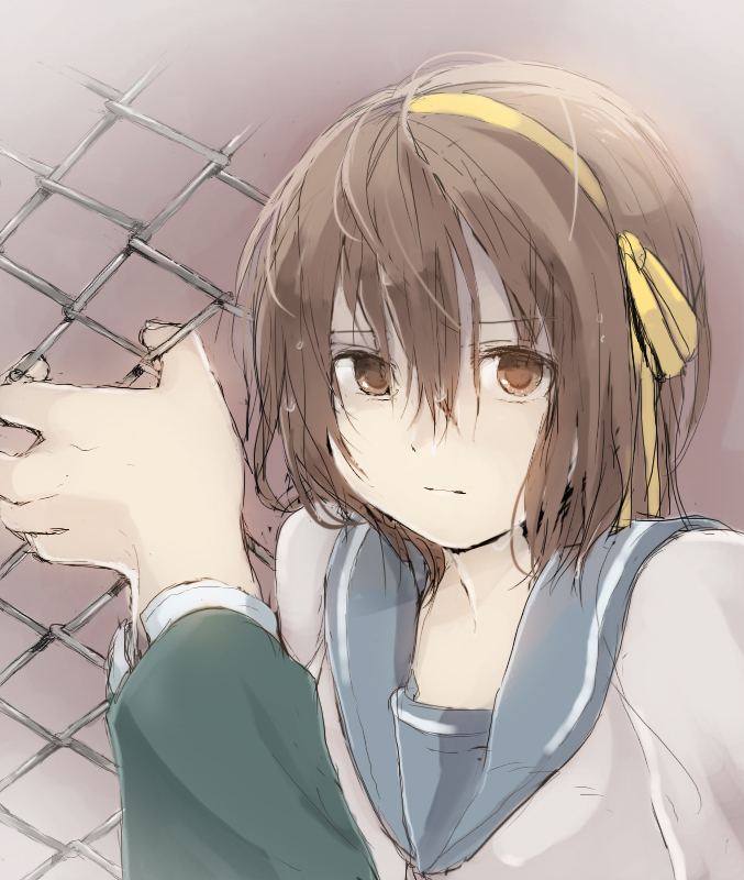 yoshioka mitsuko, suzumiya haruhi, suzumiya haruhi no yuuutsu, bad id, bad pixiv id, 00s, 1girl, brown eyes, brown hair, chain-link fence, female focus, fence, hairband, school uniform, serafuku, short hair, solo, wet