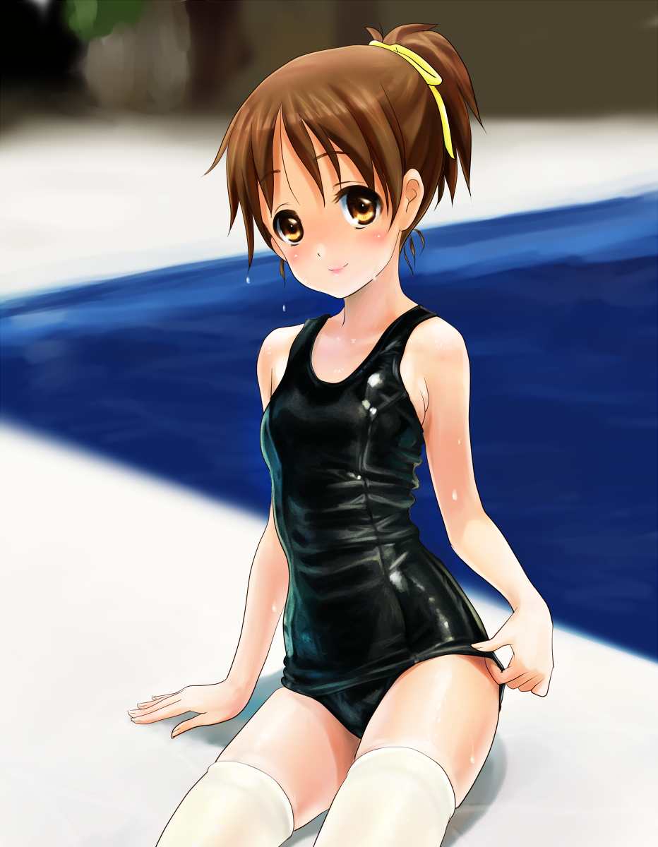 koumo, hirasawa ui, k-on!, highres, 00s, 1girl, adjusting clothes, adjusting swimsuit, black one-piece swimsuit, brown eyes, brown hair, female focus, lipstick, makeup, one-piece swimsuit, ponytail, pool, poolside, school swimsuit, short hair, smile, solo, swimsuit, thighhighs, wet, white thighhighs, yellow eyes