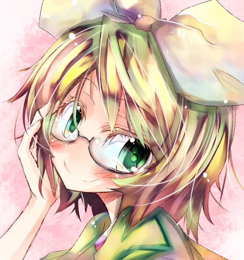 tora, tora (torayarou), kagamine rin, vocaloid, 1girl, bespectacled, blonde hair, close-up, female focus, glasses, green eyes, hair ribbon, ribbon, short hair, smile, solo
