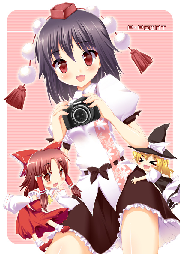 pikazo, hakurei reimu, kirisame marisa, shameimaru aya, touhou, > <, 3girls, black hair, blonde hair, brown hair, camera, chibi, closed eyes, detached sleeves, fang, female focus, hat, japanese clothes, miko, multiple girls, red eyes, short hair, skirt, smile, tokin hat, witch, witch hat