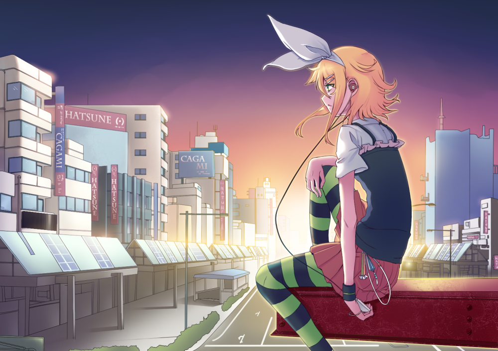 garakuta omocha, koyoi mitsuki, kagamine rin, vocaloid, bad id, bad pixiv id, 1girl, blonde hair, blue eyes, casual, cityscape, digital media player, female focus, green pantyhose, hair ornament, hair ribbon, hairclip, headphones, ipod, pantyhose, ribbon, short hair, sitting, solo, striped clothes, striped pantyhose