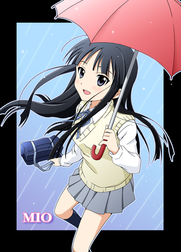 hiyori (nyatto), akiyama mio, k-on!, 00s, 1girl, black eyes, black hair, female focus, hime cut, long hair, outdoors, rain, school uniform, solo, umbrella