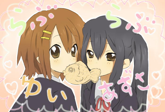 tooi, hirasawa yui, nakano azusa, k-on!, bad id, bad pixiv id, 00s, 2girls, black hair, brown eyes, brown hair, food, indirect kiss, long hair, mouth hold, multiple girls, school uniform, short hair, taiyaki, twintails, wagashi