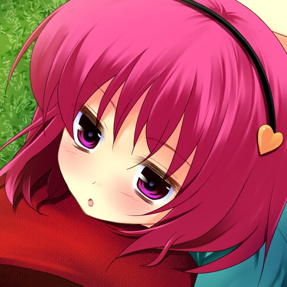 nigo (aozoragarou), komeiji satori, touhou, 1girl, blush, close-up, female focus, hairband, head rest, heart, pink hair, purple eyes, short hair, solo