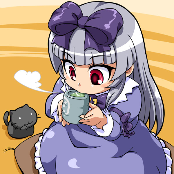 toushi ryoku, 3.1-tan, dos cat, os-tan, silver hair, 1girl, cat, drinking, female focus, green tea, hair ribbon, lolita fashion, long hair, red eyes, ribbon, solo, tea