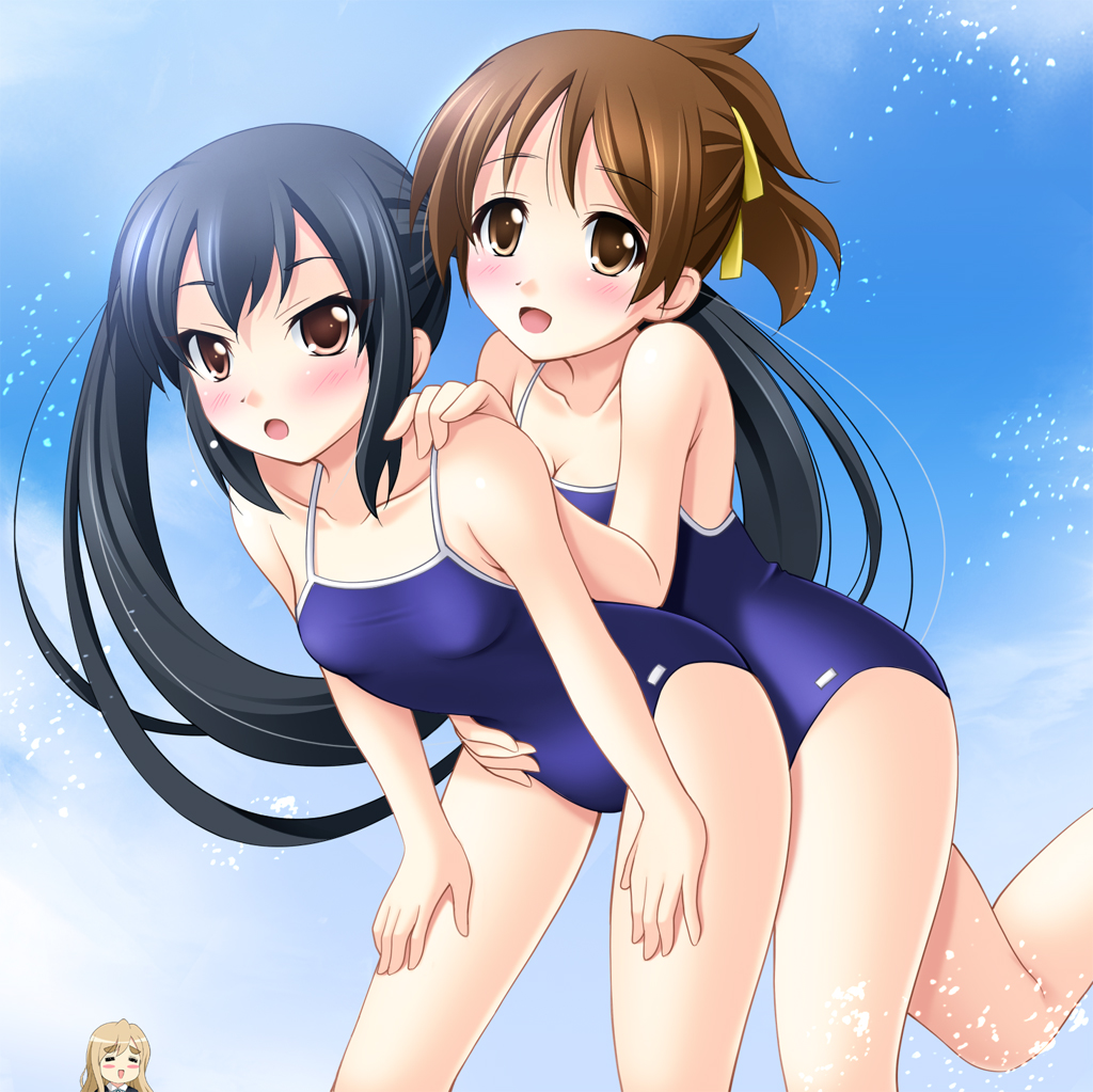 narutaki shin, hirasawa ui, kotobuki tsumugi, nakano azusa, k-on!, 00s, 3girls, :d, :o, = =, bent over, black hair, blonde hair, blush, breasts, brown eyes, chibi, cleavage, competition school swimsuit, day, flat chest, hair ribbon, hug, hug from behind, long hair, multiple girls, one-piece swimsuit, open mouth, outdoors, ponytail, ribbon, school swimsuit, short hair, smile, splashing, standing, swimsuit, twintails, very long hair
