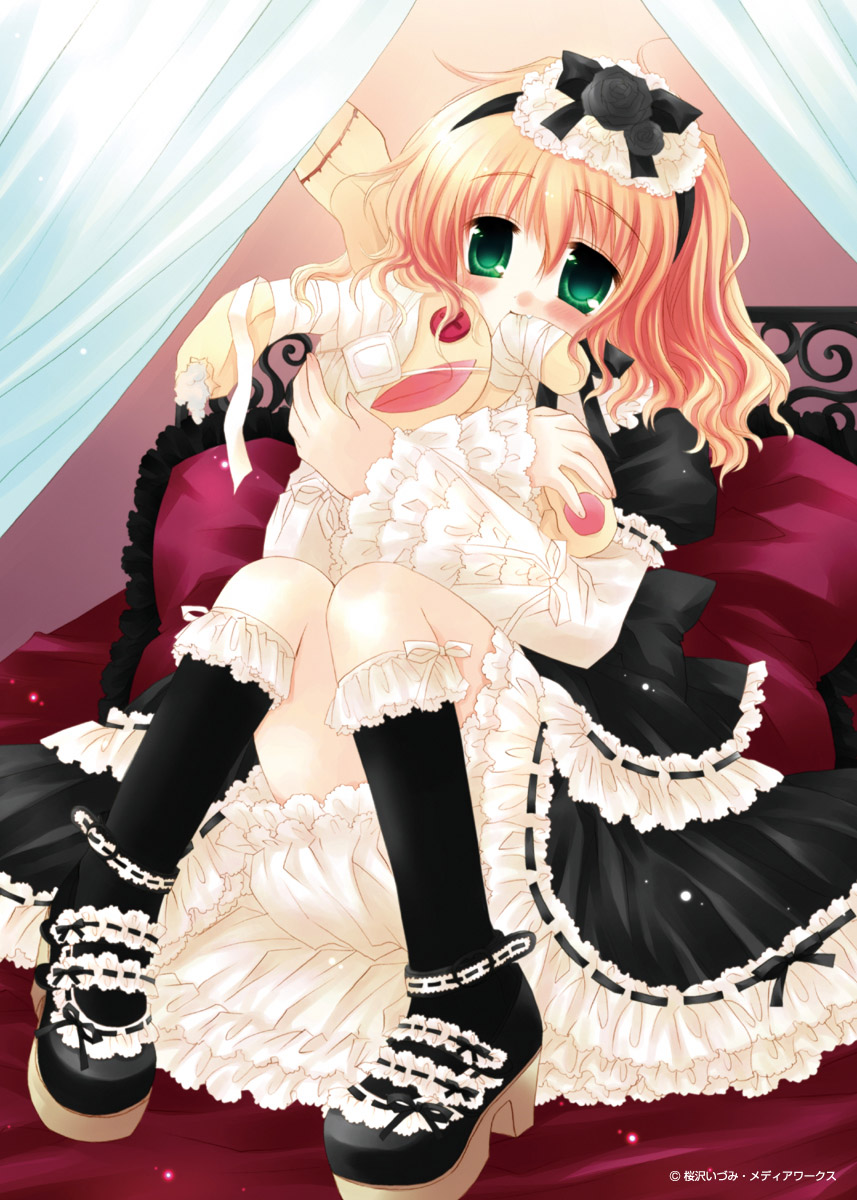 sakurazawa izumi, highres, biting, blonde hair, blush, doll, goth fashion, gothic lolita, green eyes, lolita fashion, solo