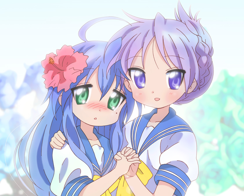 yamasaki wataru, hiiragi kagami, izumi konata, lucky star, 00s, 2girls, ahoge, alternate hairstyle, blue eyes, blue hair, blush, flower, green eyes, holding hands, long hair, mole, mole under eye, multiple girls, purple hair, school uniform, serafuku, yuri