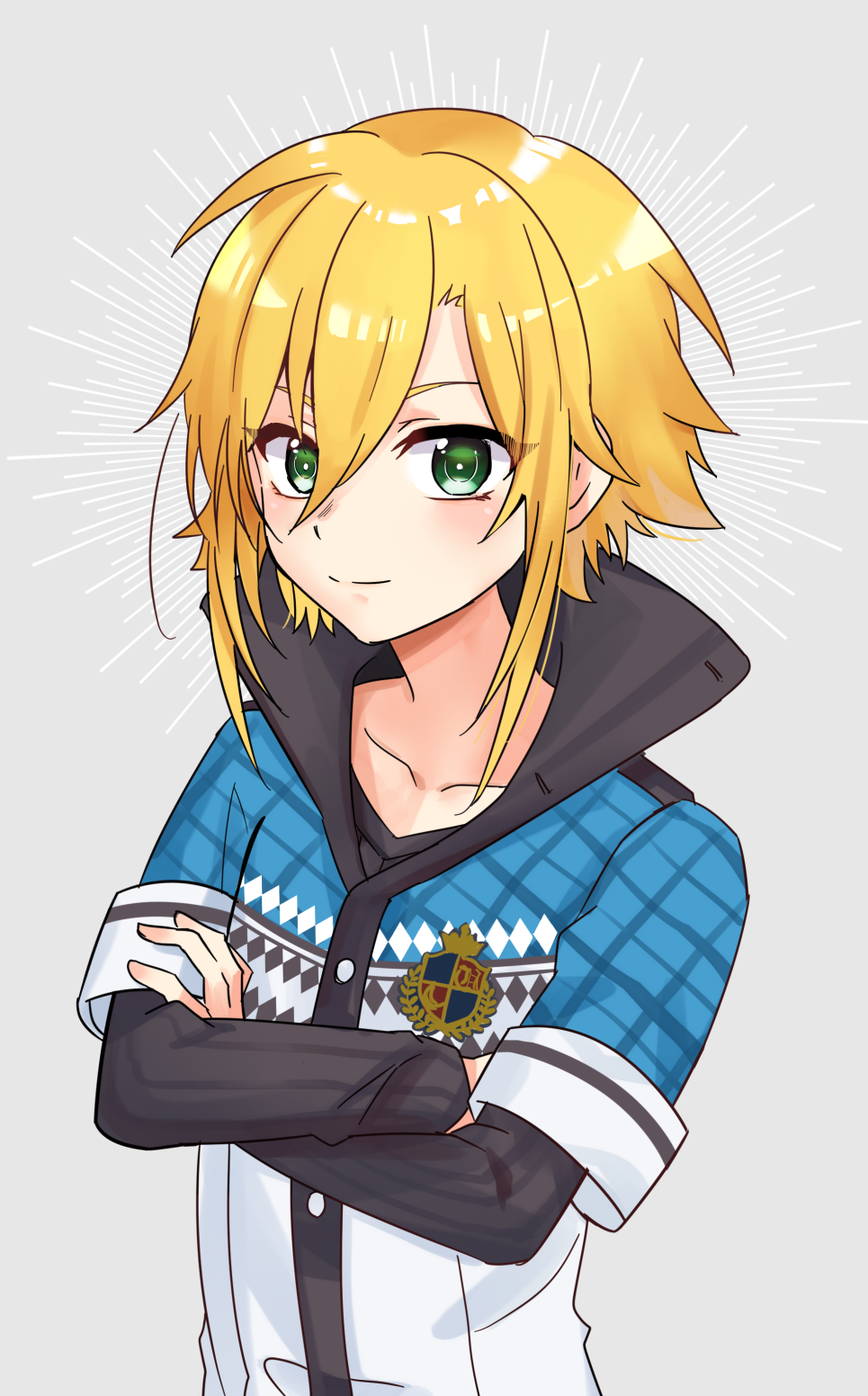 uzuki kou, uzuki kou (1st costume), nijisanji, highres, 1boy, blonde hair, blue jacket, blush, buttons, closed mouth, collarbone, collared jacket, crossed arms, flipped hair, green eyes, grey background, grey shirt, hair between eyes, jacket, layered sleeves, long sleeves, looking at viewer, male focus, plaid clothes, plaid jacket, ribbed shirt, sakurakyousuke0, shirt, short hair, short over long sleeves, short sleeves, sidelocks, solo, standing, upper body, v-neck, virtual youtuber, white jacket