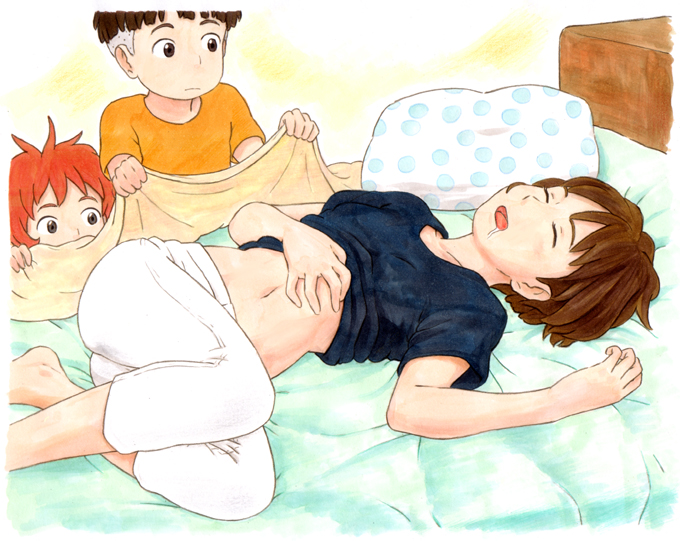 jas (littlecrime), lisa (ponyo), ponyo, sosuke, gake no ue no ponyo, studio ghibli, bad id, bad pixiv id, 00s, 1boy, 2girls, bed, black shirt, blouse, brown hair, capri pants, child, mother and son, multiple girls, navel, pants, saliva, shirt, short hair, sleeping