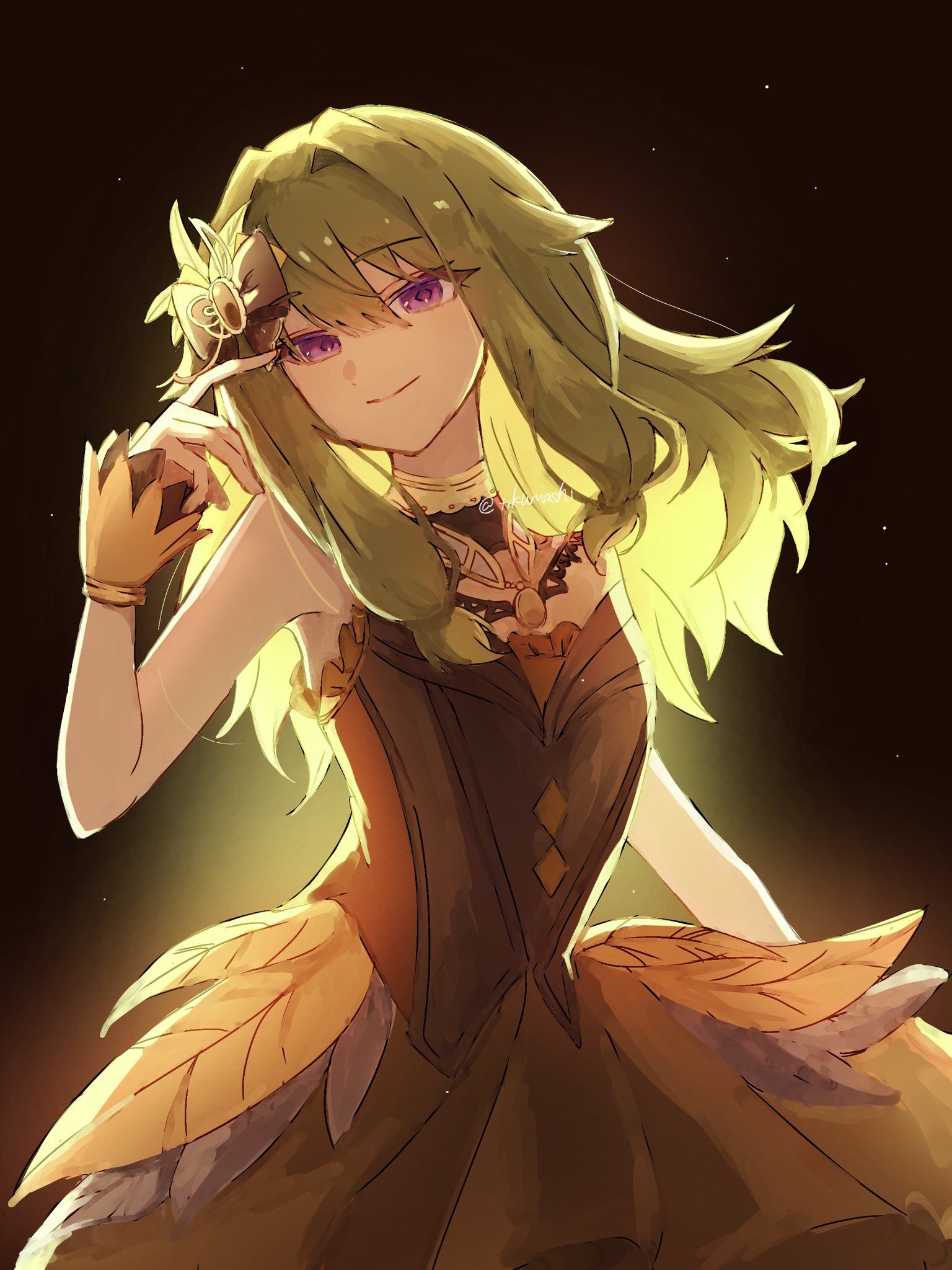 momosuzu nene, project sekai, commentary request, highres, 1girl, backlighting, bare arms, bare shoulders, black background, black bow, bow, bracelet, brown dress, choukoku no protagonist (project sekai), closed mouth, cowboy shot, dress, feather dress, feather hair ornament, feathers, frilled dress, frills, gem, green hair, hair between eyes, hair bow, hair flaps, hair ornament, hand up, jewelry, light particles, long hair, looking at viewer, low-tied sidelocks, official alternate costume, orange wrist cuffs, purple eyes, sidelocks, simple background, sleeveless, sleeveless dress, smile, solo, strapless, strapless dress, tikumashi, twitter username, wrist cuffs