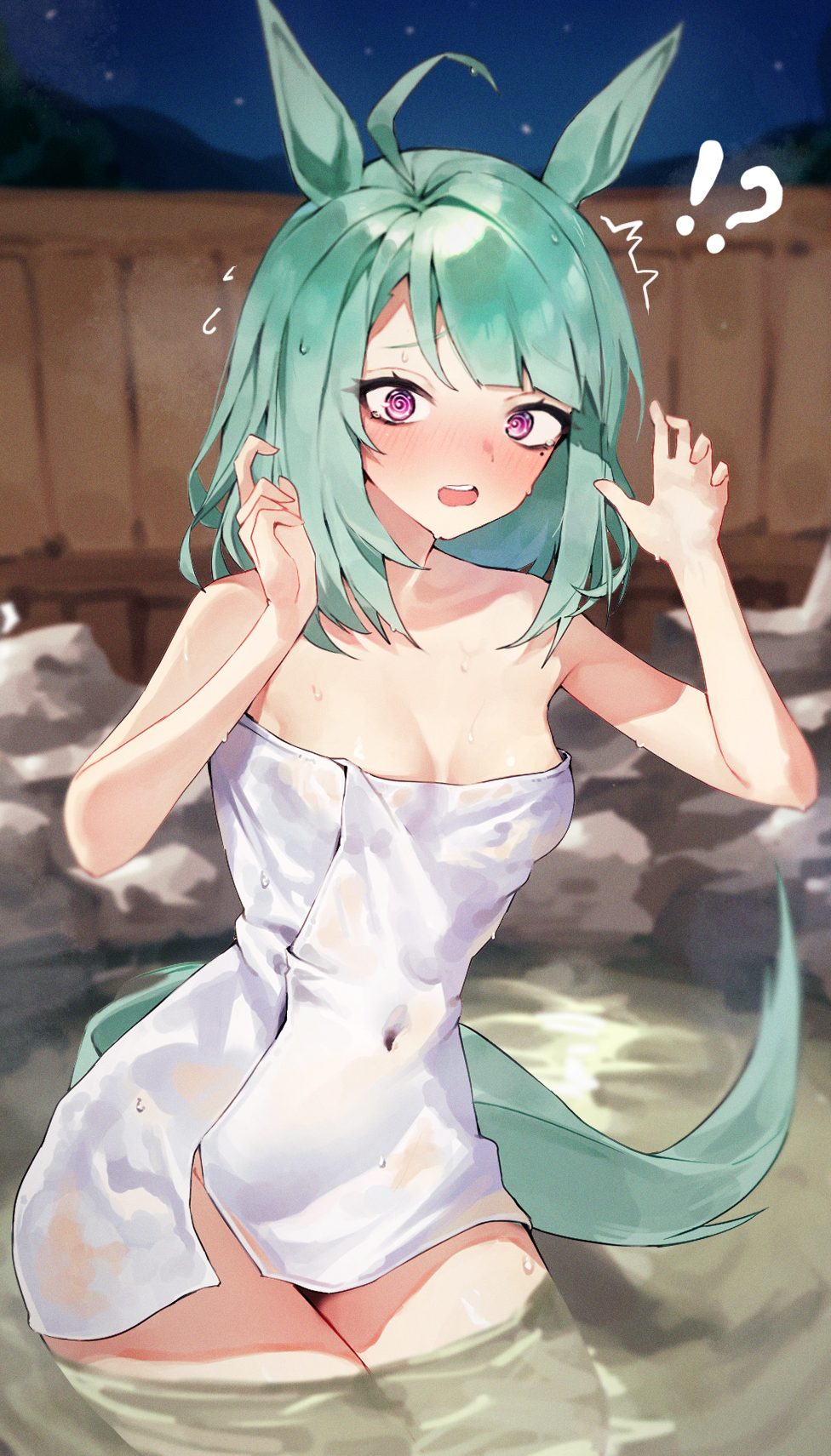 leste (humansequencer), sugar lights (umamusume), umamusume, commentary request, highres, !?, 1girl, @ @, ahoge, animal ears, arms up, blue hair, blush, breasts, cleavage, covered navel, cowboy shot, horse ears, horse girl, horse tail, looking at viewer, medium hair, naked towel, night, onsen, open mouth, outdoors, purple eyes, rock, solo, standing, tail, teeth, towel, upper teeth only, water