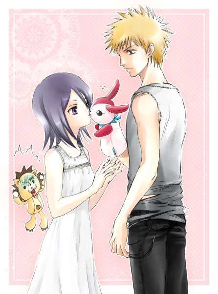 kon (bleach), kuchiki rukia, kurosaki ichigo, bleach, 00s, 1boy, 1girl, black hair, couple, dress, hetero, jealous, kiss, object kiss, orange hair, puppet, purple eyes, short hair, stuffed animal, stuffed lion, stuffed toy, tank top, white dress