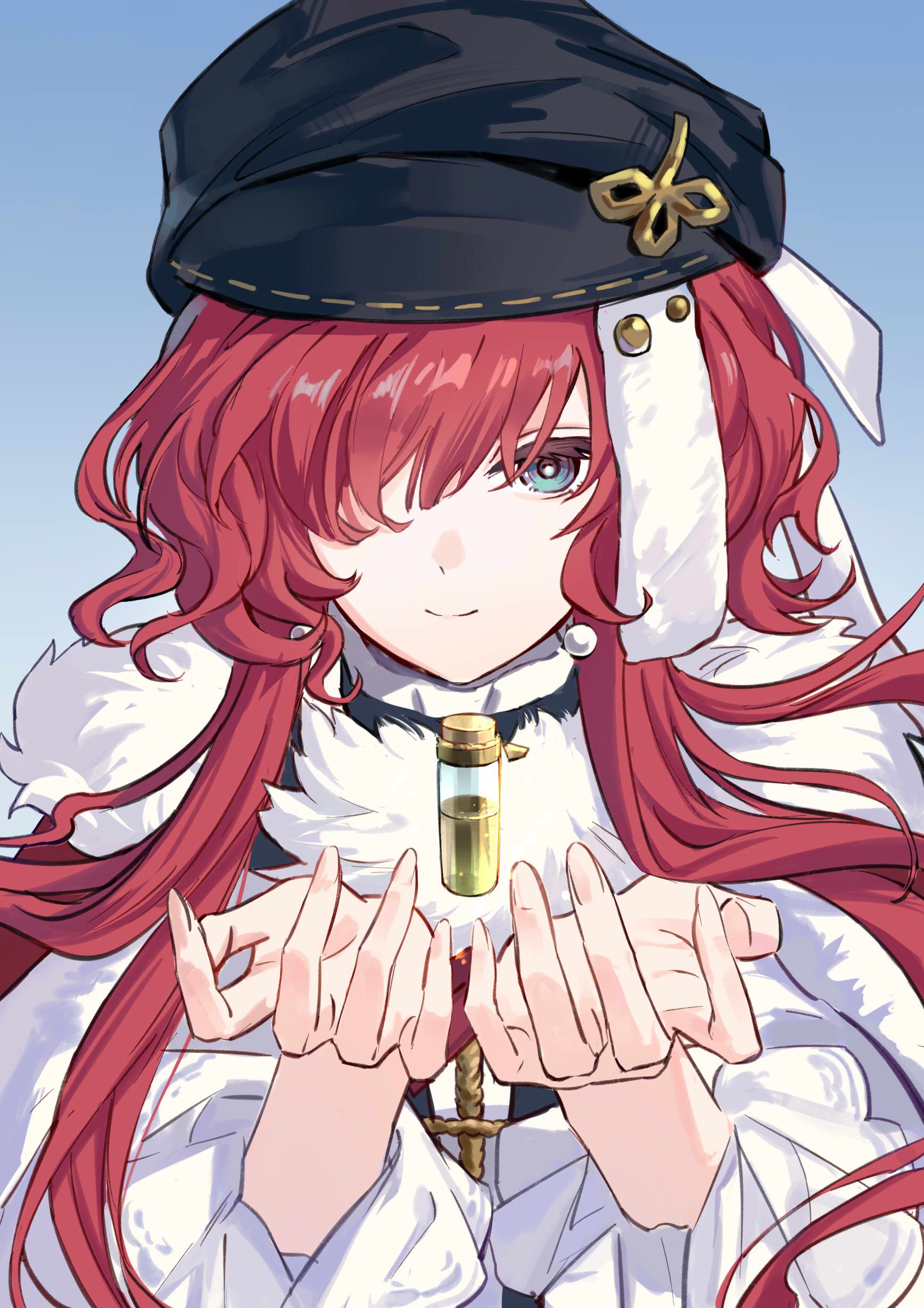 qinghong zaoshu, yenisei (reverse:1999), reverse:1999, absurdres, highres, 1girl, black hat, blue background, blue eyes, bottle, cape, closed mouth, fur-trimmed cape, fur trim, hair over one eye, hands up, hat, long hair, looking at viewer, newsboy cap, one eye covered, red cape, red hair, shirt, smile, solo, upper body, white shirt