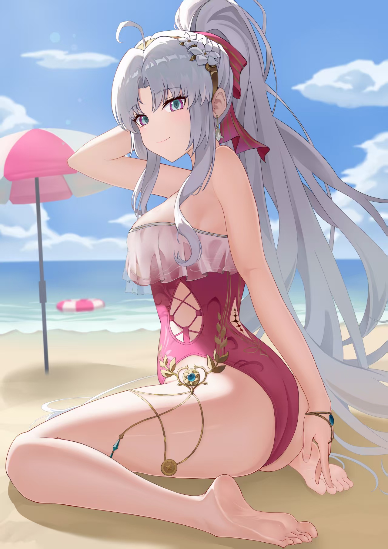 carlotta (splashing summer) (wuthering waves), carlotta (wuthering waves), wuthering waves, chinese commentary, commentary request, highres, partial commentary, 1girl, ahoge, alternate hairstyle, aqua eyes, arm up, back cutout, bare shoulders, barefoot, beach umbrella, blue sky, bow, breasts, casual one-piece swimsuit, closed mouth, clothing cutout, day, feet, frilled one-piece swimsuit, frills, from side, gold hairband, grey hair, hair bow, hairband, long hair, looking at viewer, looking to the side, medium breasts, ocean, off-shoulder one-piece swimsuit, off shoulder, official alternate costume, one-piece swimsuit, outdoors, pink bow, pink one-piece swimsuit, ponytail, sitting, sky, smile, soles, solo, south rose, striped bow, swimsuit, tacet mark (wuthering waves), thighs, toes, umbrella, very long hair
