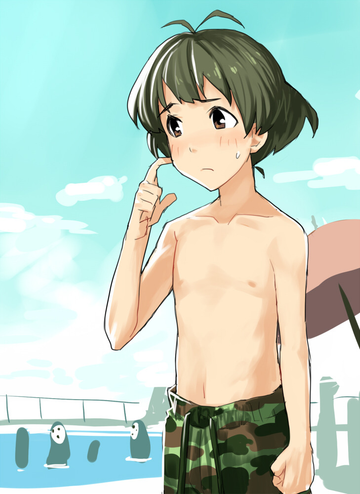 shue, akizuki ryo, idolmaster, idolmaster dearly stars, bad id, bad pixiv id, 00s, 1boy, antenna hair, blush, brown eyes, brown hair, camouflage, camouflage male swimwear, camouflage swimsuit, cowboy shot, drawstring, green male swimwear, green swim trunks, male focus, male swimwear, outdoors, print male swimwear, print swim trunks, short hair, shorts, sky, solo, swim trunks, swimsuit, topless male